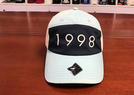 OEM 야구 아빠 모자 플라스틱 버클을 길쌈하는 흑백 연약한 인쇄 1998년 로고